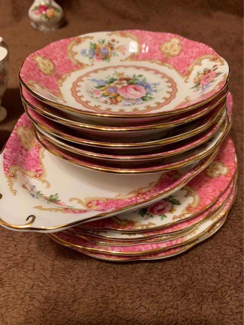   Lady Carlyle “set”