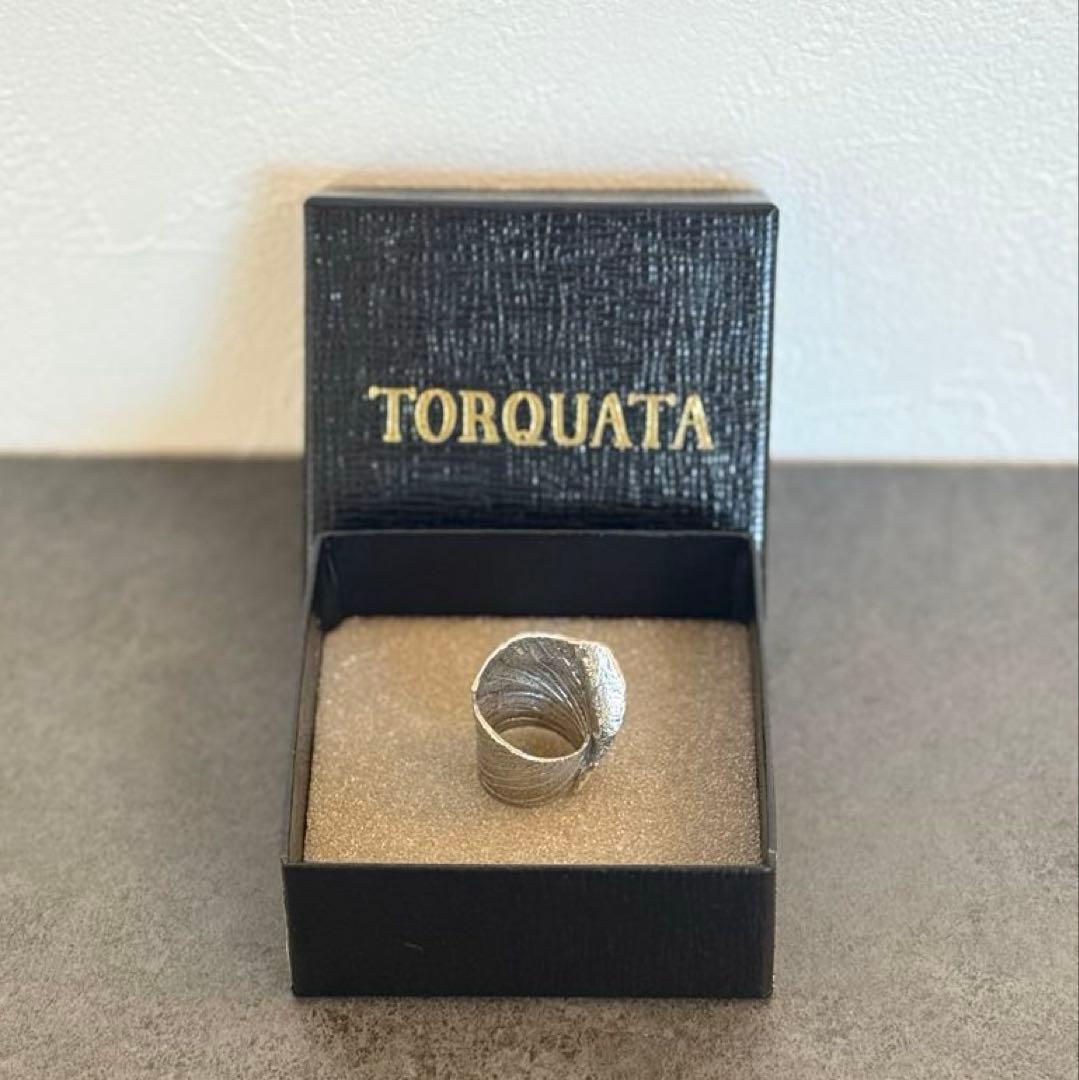 gondoa TORQUATA 蛾の羽根リング