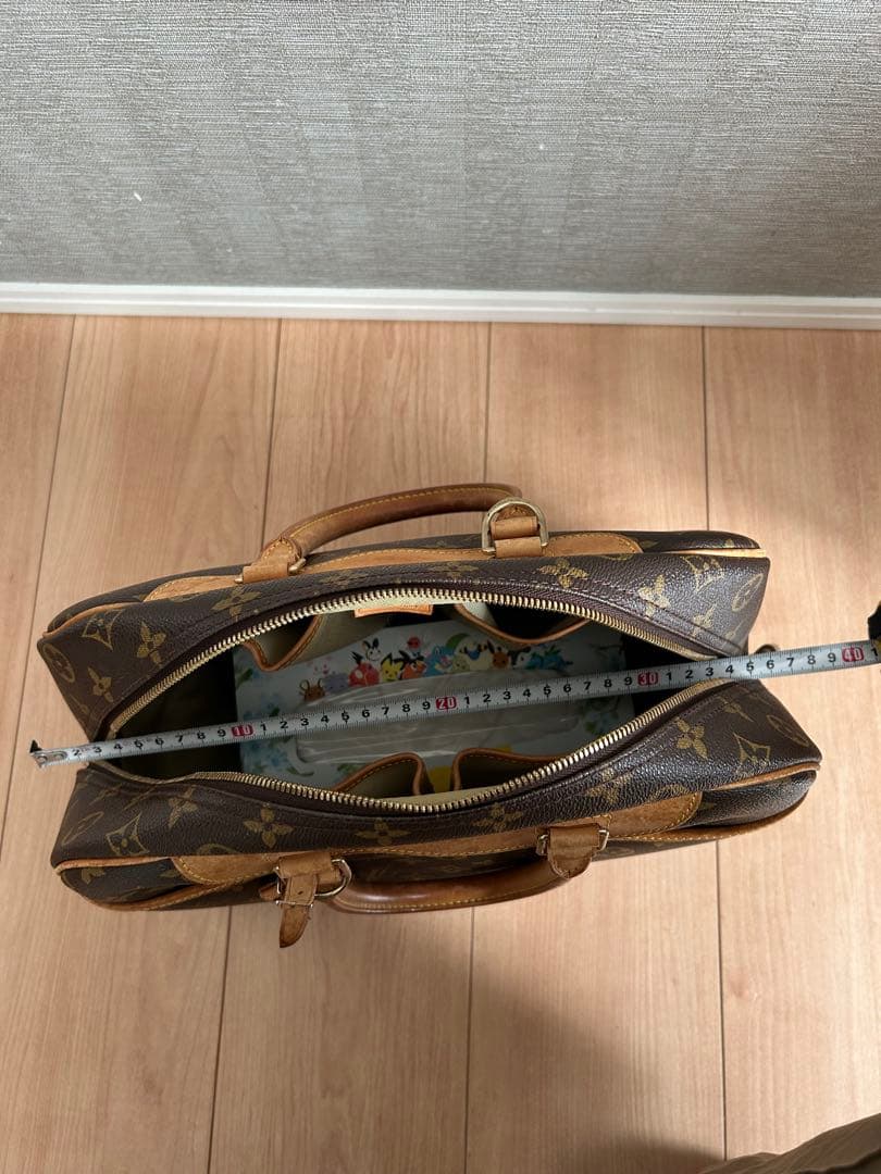 Louis Vuitton トゥルーヴィル　中型