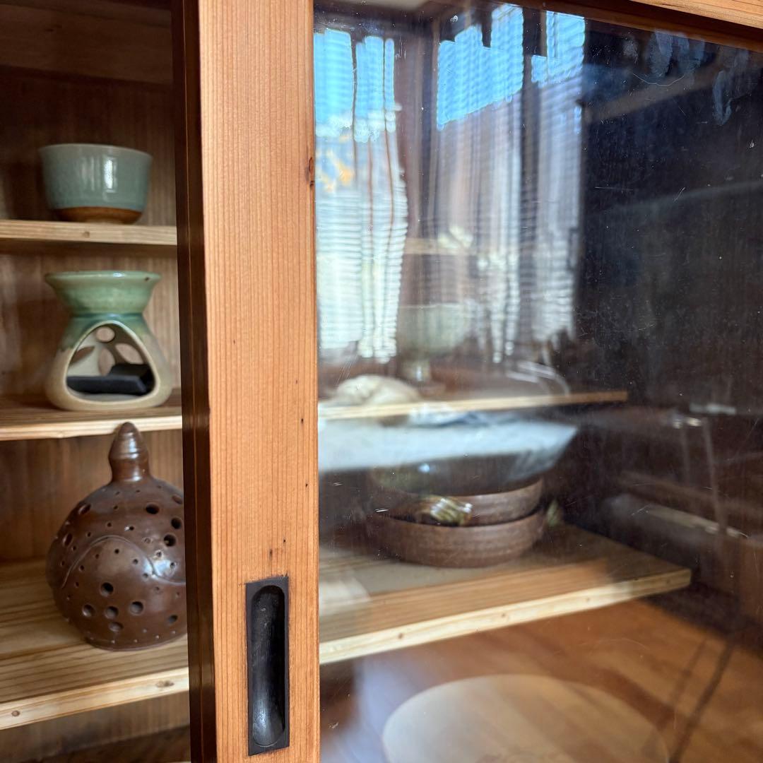 大正硝子 【 100年 水屋箪笥 】真鍮取手 ゆらゆらガラス 古い木製食器棚