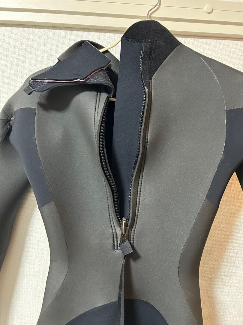 ウェットスーツ（約3〜4㎜） 長袖