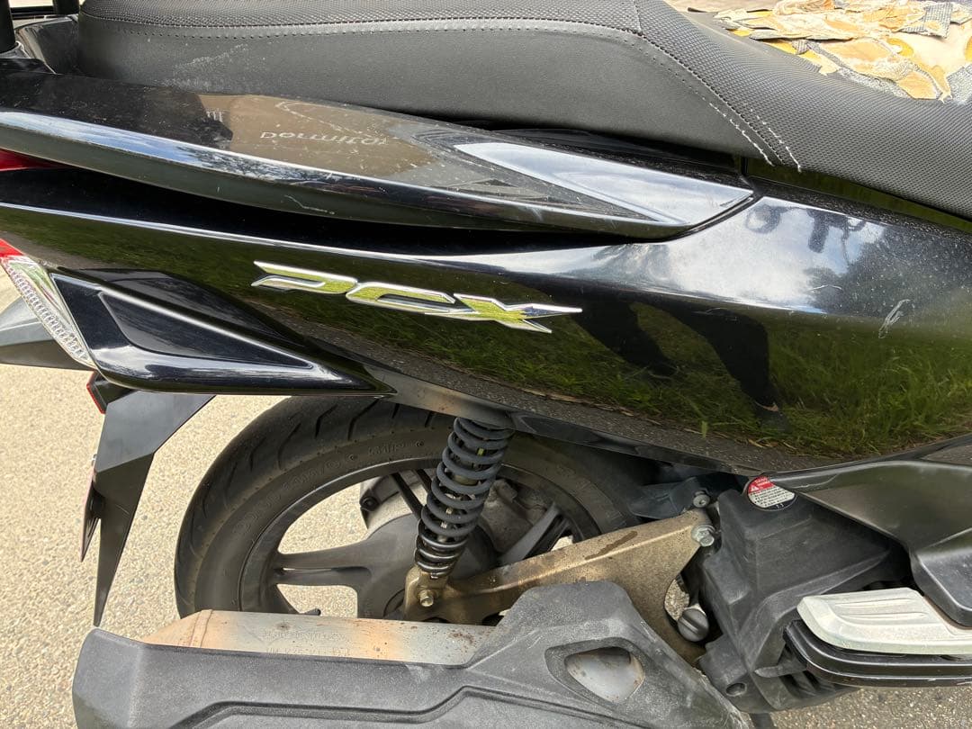 PCX125 jf56 カウル　ブラック　大幅値下げしました