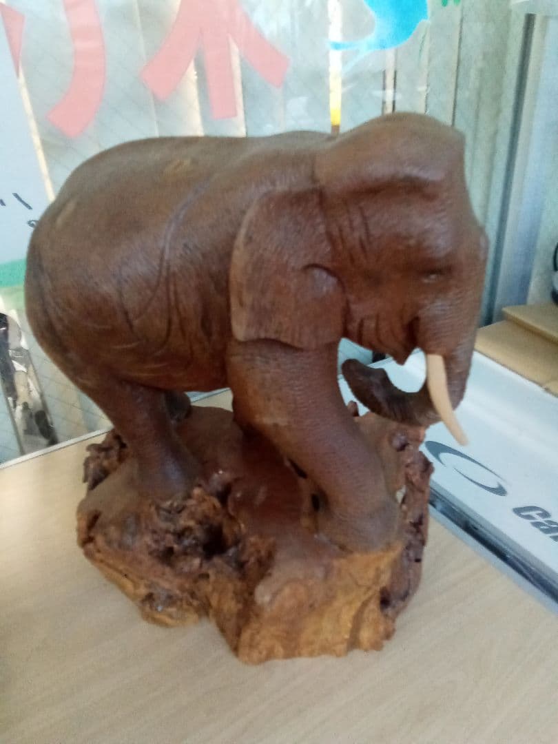 木製象の彫刻