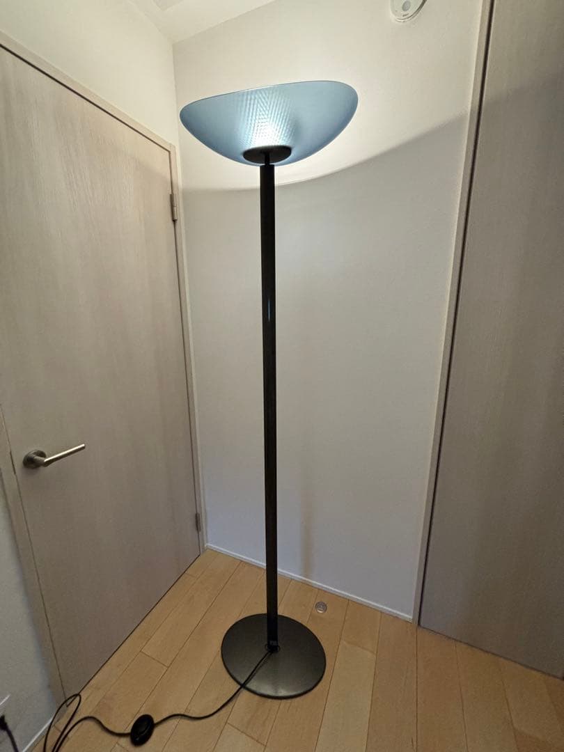 アルテミデ　フロアライト