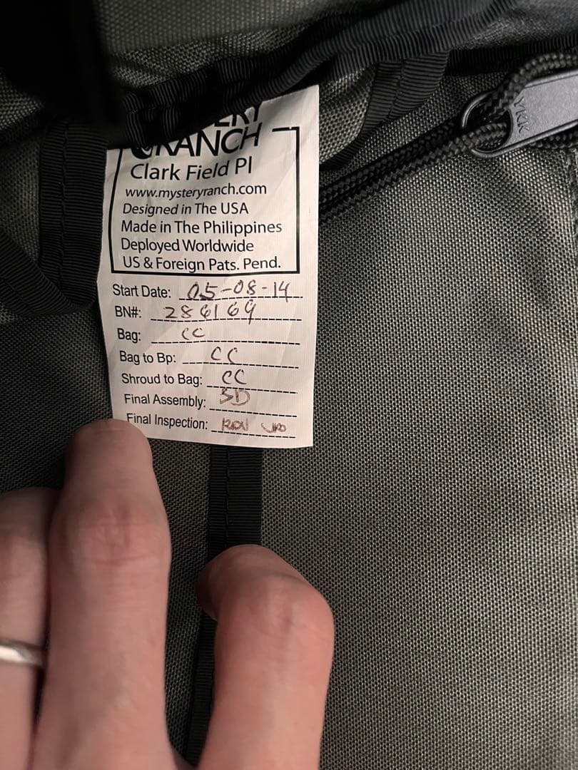 ミステリーランチ　インベーダー　メッセンジャーバッグ　ショルダーバッグ　廃盤