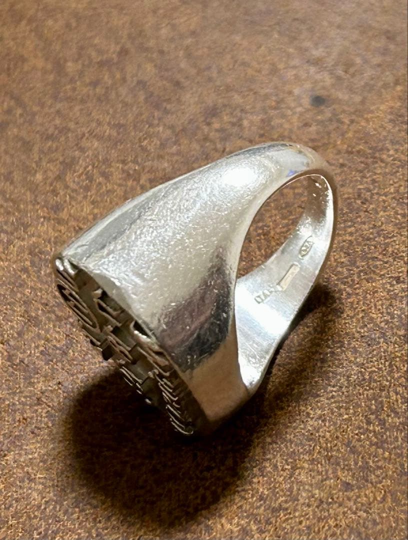 い*ら様 【Maison Margiela】ロゴスタンプ エングレイブドシグネッ