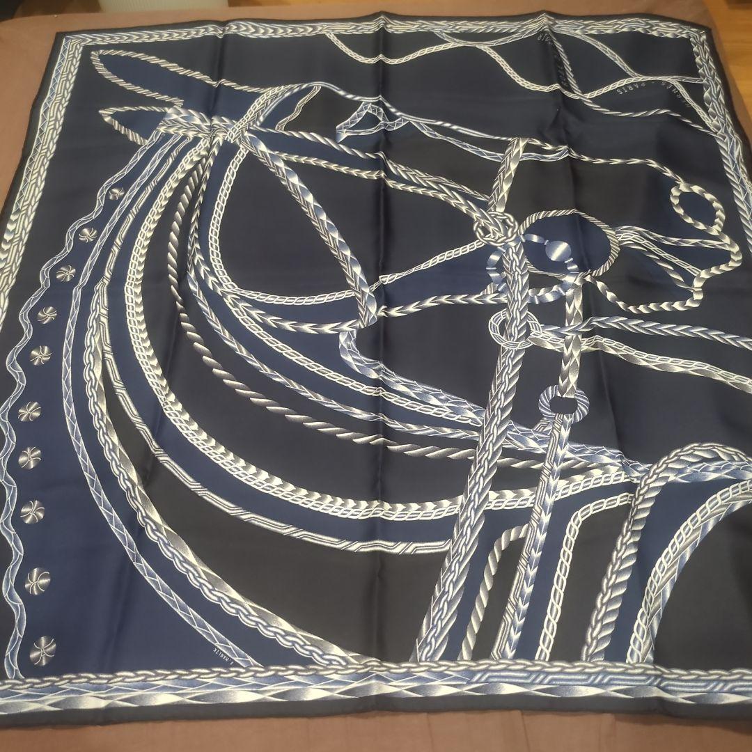 エルメス　シルクスカーフ