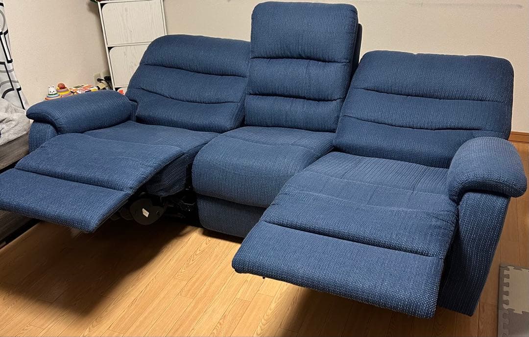 『kana』ネイビー 3人掛けリクライニングソファ