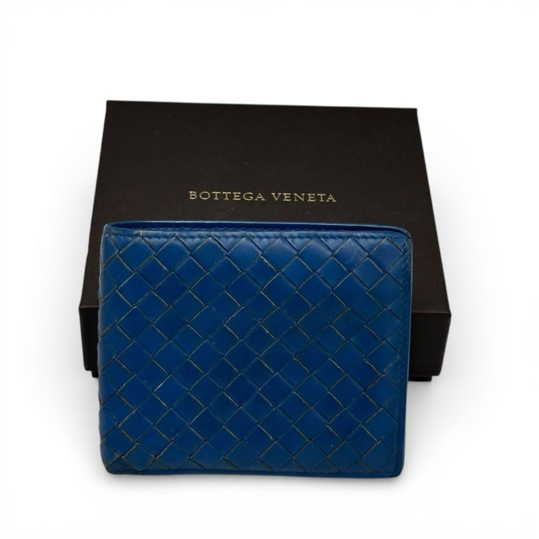 箱保存袋付き ボッテガヴェネタ 2つ折り財布 イントレチャート 青 ブルーレザー