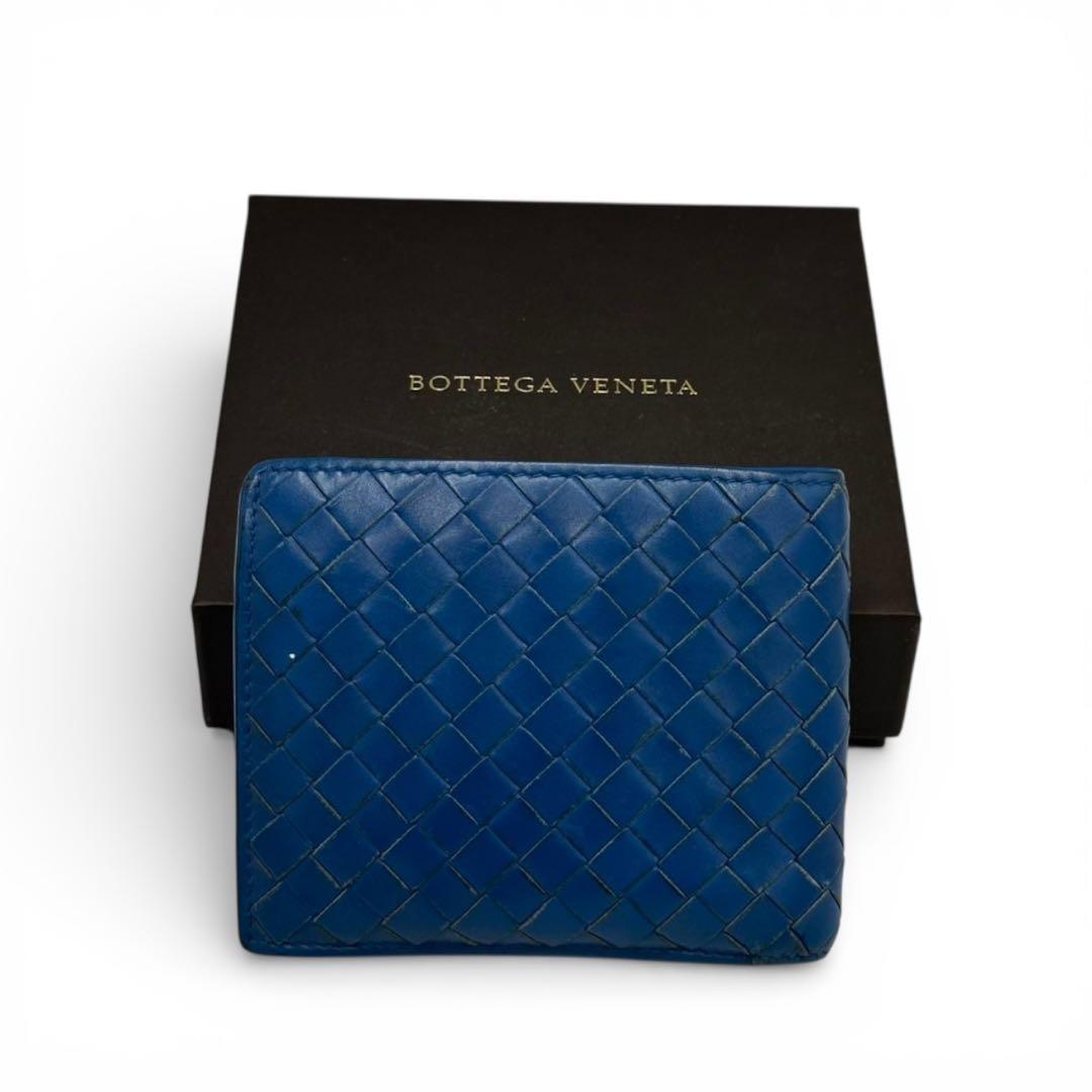 箱保存袋付き ボッテガヴェネタ 2つ折り財布 イントレチャート 青 ブルーレザー
