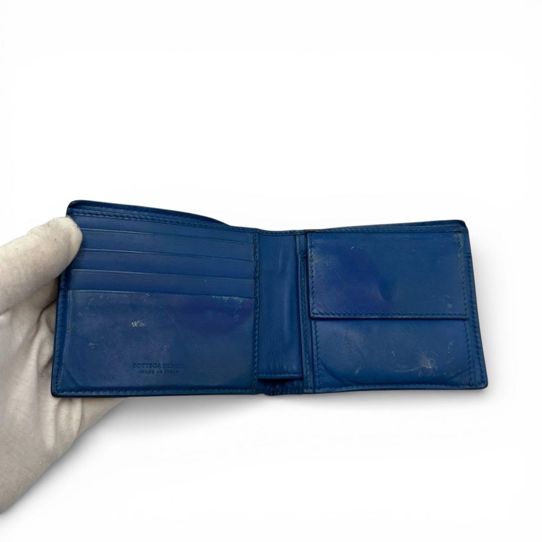箱保存袋付き ボッテガヴェネタ 2つ折り財布 イントレチャート 青 ブルーレザー