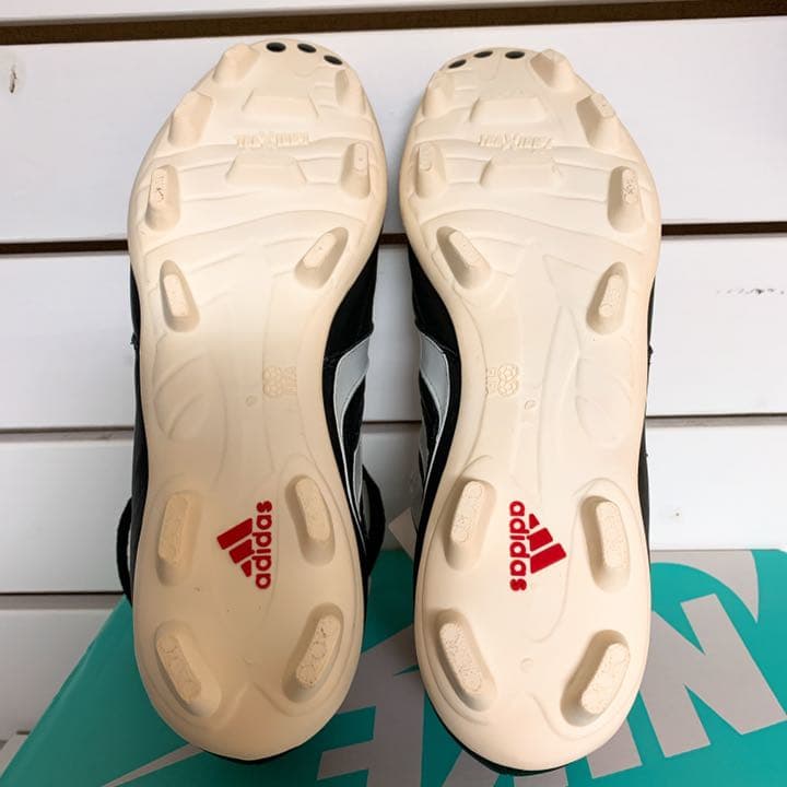 激レア　超美品　新品タグ付き　プレデタープレシジョン　27㎝