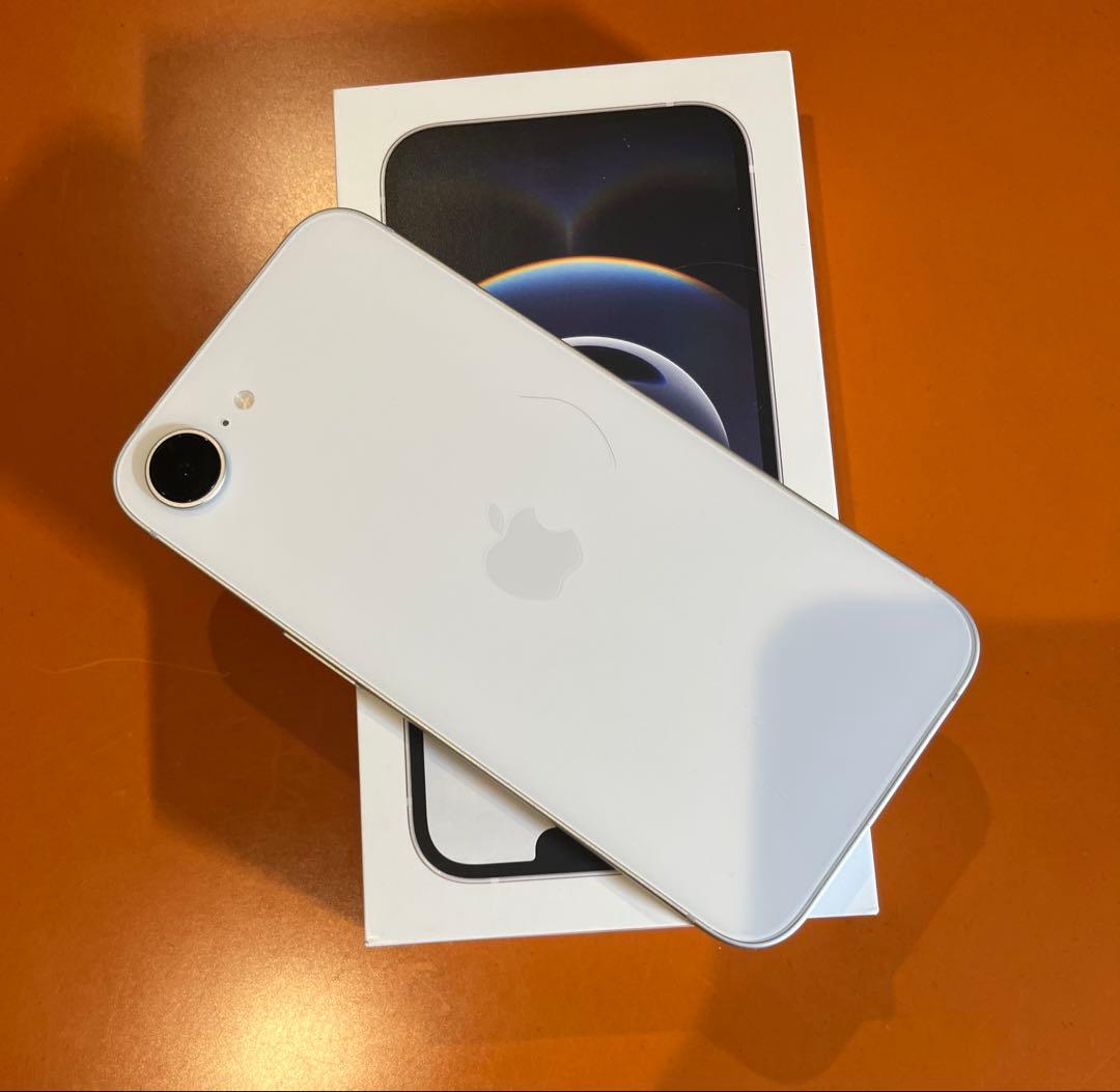 【超美品】iPhone16e 128GB ホワイトバッテリー100%シムフリー