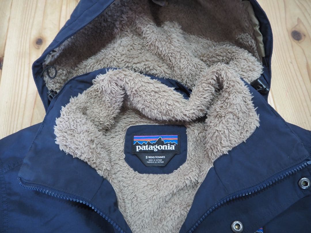 patagonia ネイビー マウンテンパーカー