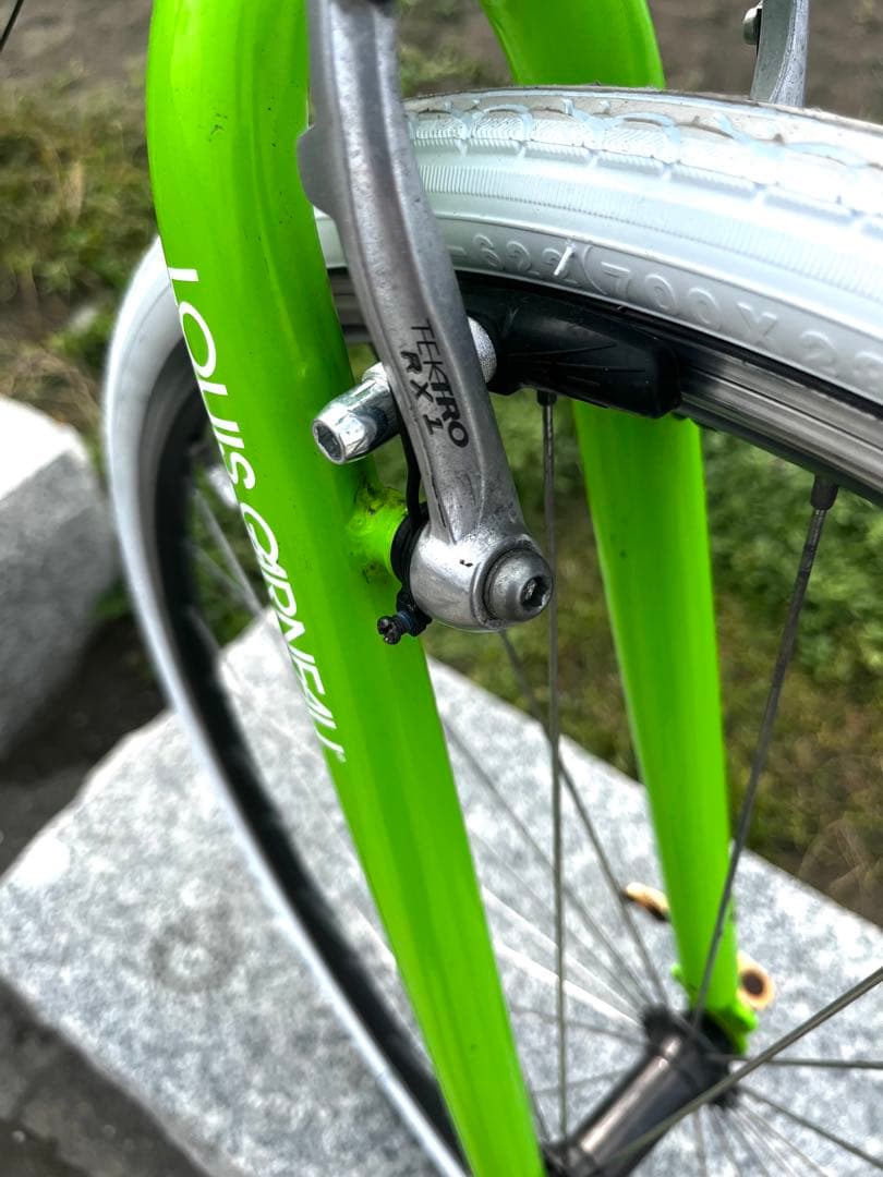 LOUISGARNEAU CHASSE新品タイヤ、ハンドル、グリップ、ブレーキ