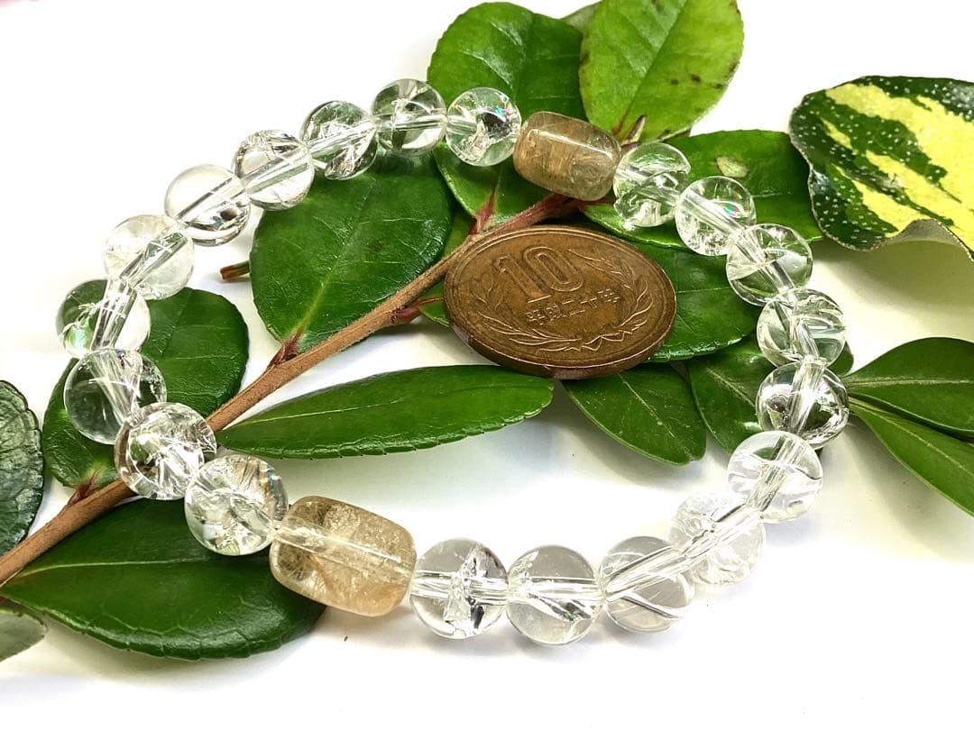 ✳メルカリ初ブレスレットレア玉　乙女鉱山水晶ゴールドルチル&奈留島水晶全て虹入り