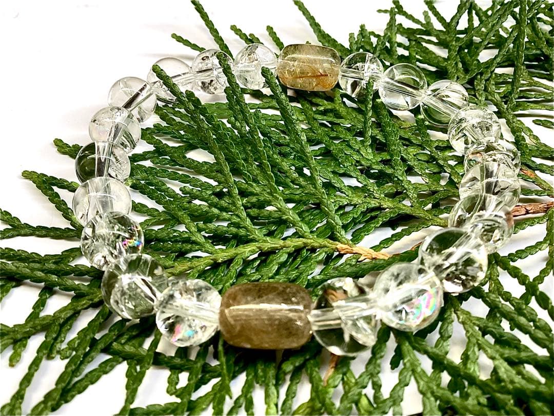 ✳メルカリ初ブレスレットレア玉　乙女鉱山水晶ゴールドルチル&奈留島水晶全て虹入り