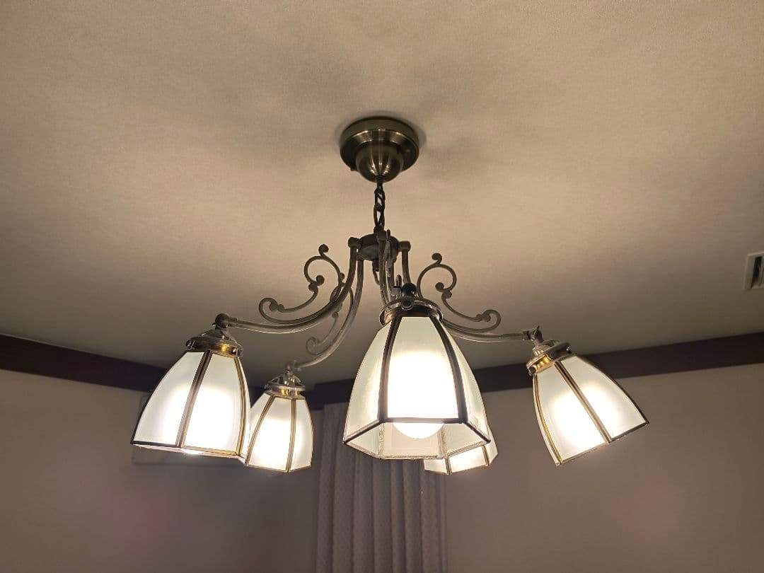 アンティーク調 シャンデリア 天井照明　5灯式