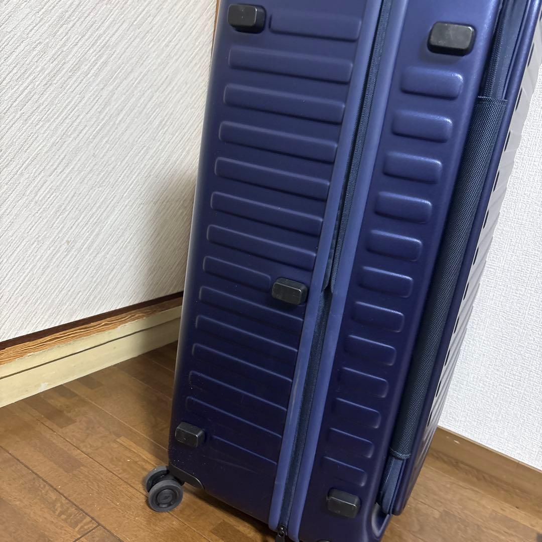 未使用　LOJEL ネイビー キャリケース