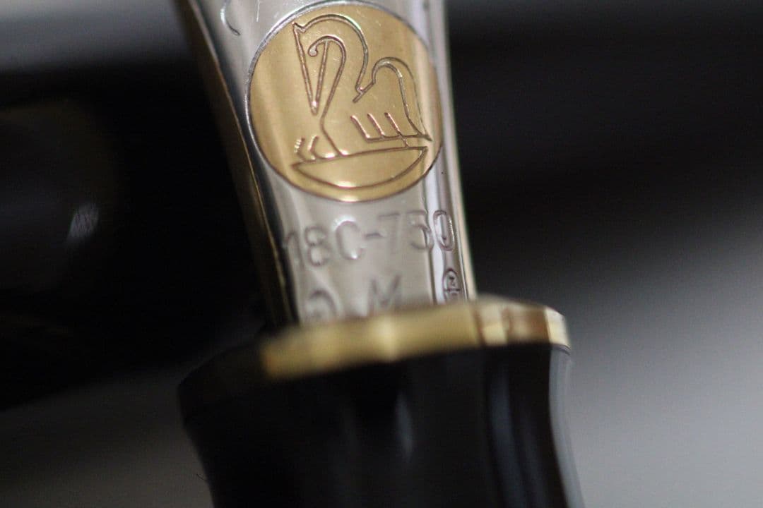 ジョニーペリカン スーベレーン en刻印 m800 18c 750 M