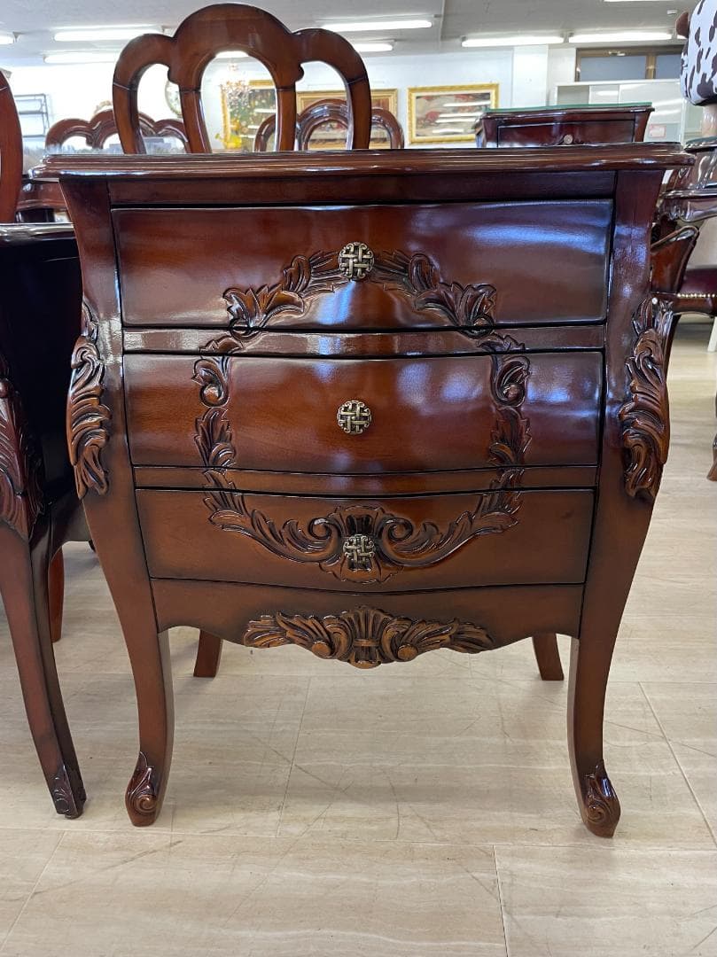 マホガニー　ナイトテーブル　3段チェスト　アンティーク風　ミニチェスト　引出し