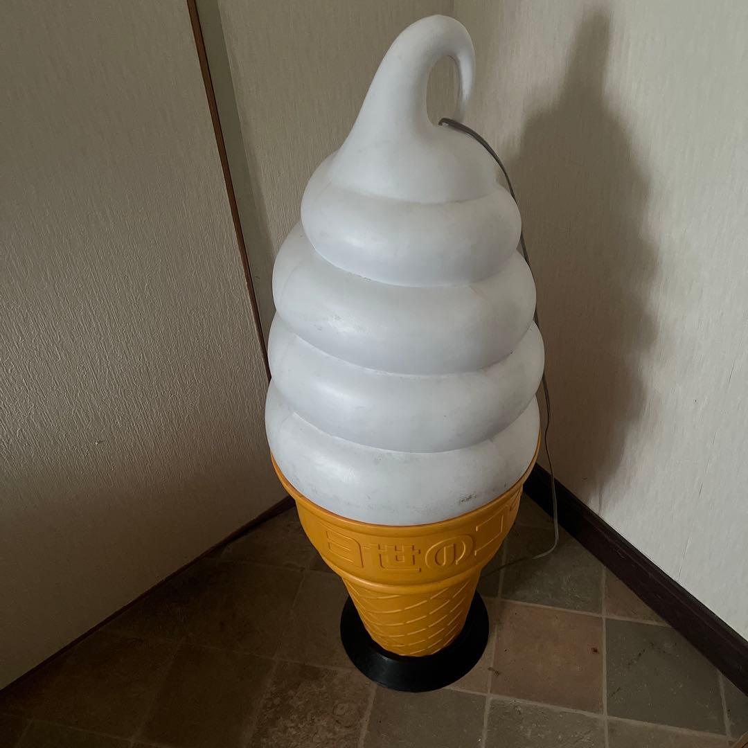 日世 ソフトクリーム看板