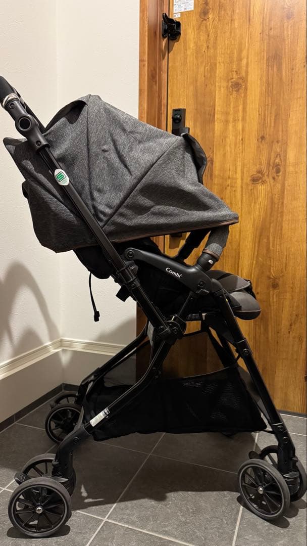 Combi コンビ スゴカルα 4キャス compactエッグショックHT