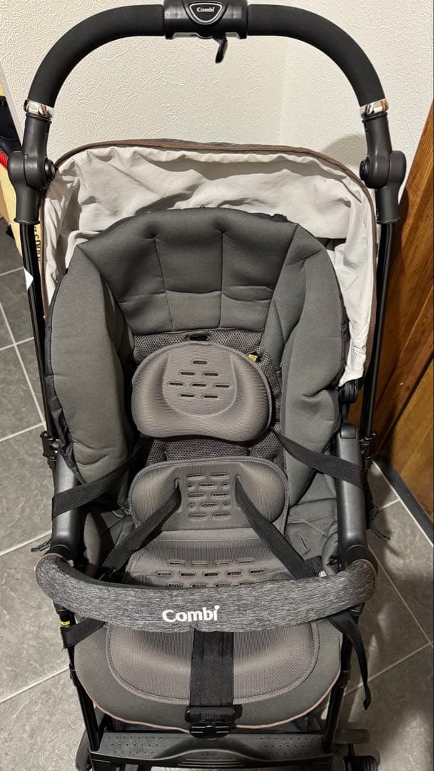 Combi コンビ スゴカルα 4キャス compactエッグショックHT