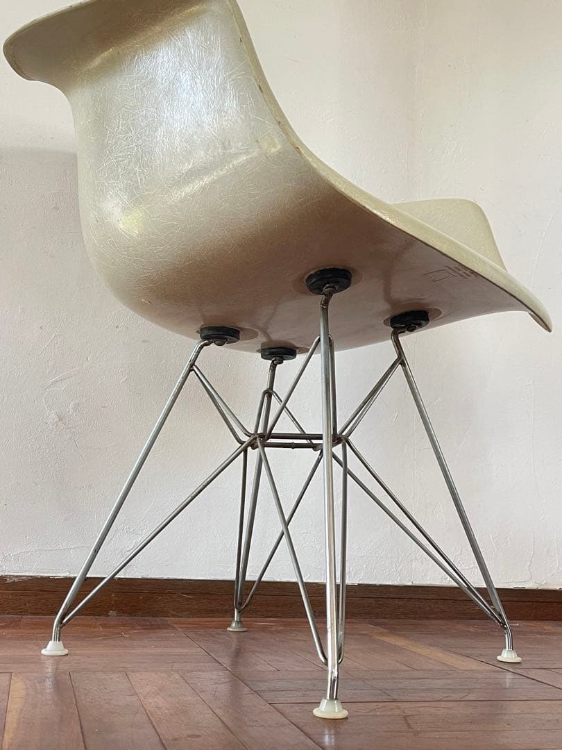 ハーマンミラー ヴィンテージ イームズ アーム シェルチェア エッフェル ベース