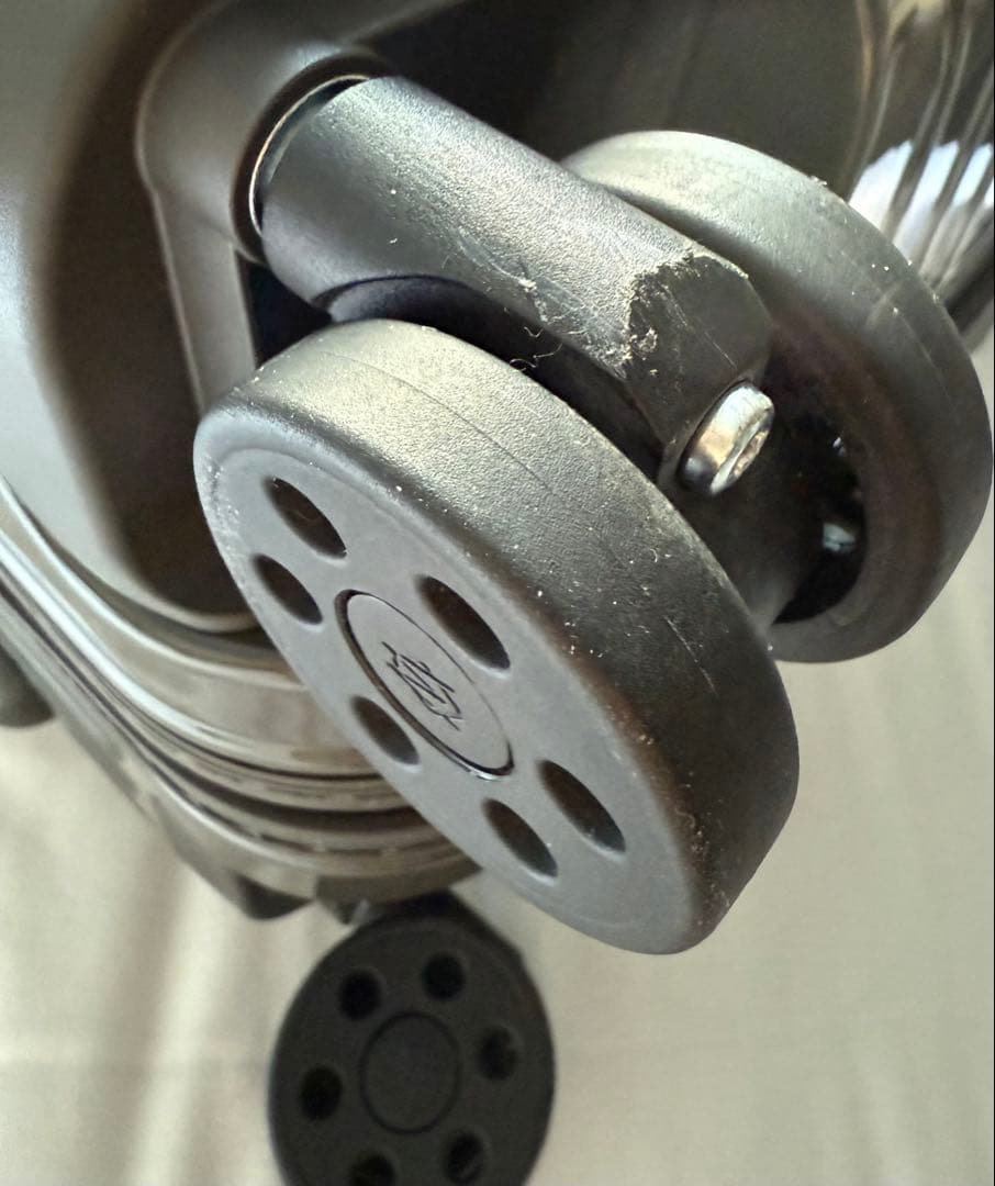 RIMOWA エッセンシャル キャビン　グレー