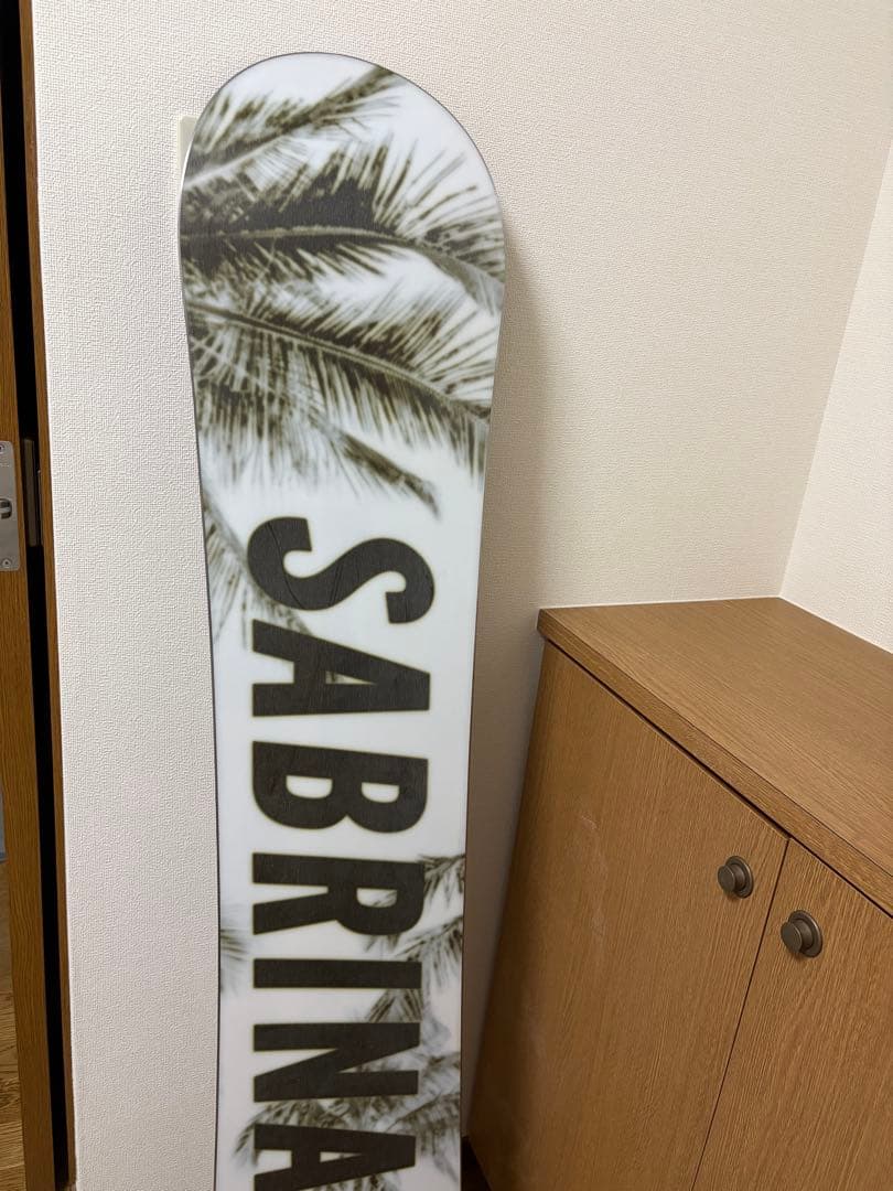 r*a様 SABRINA サブリナ　GTW 141cm スノーボード