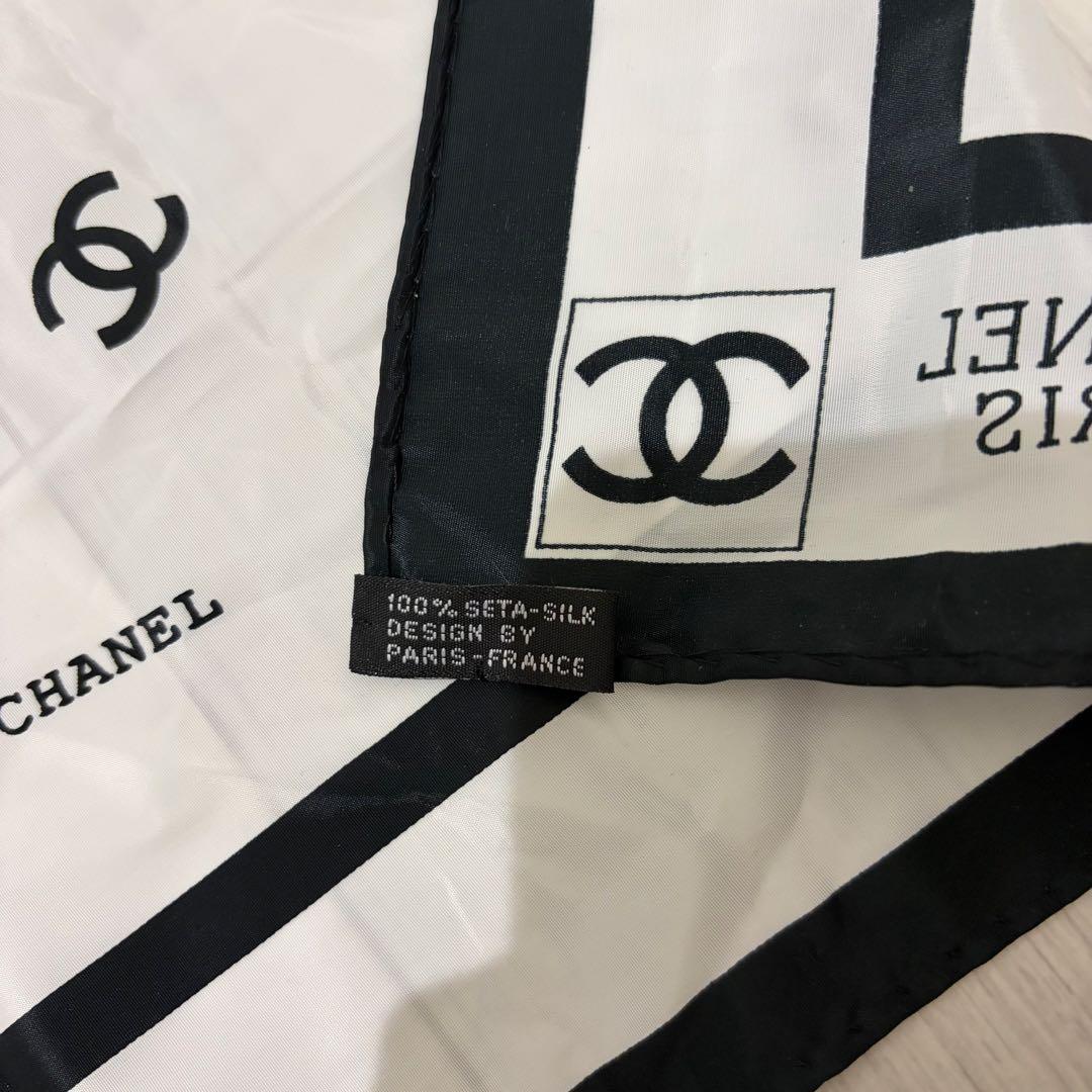 CHANEL シルクスカーフ大判