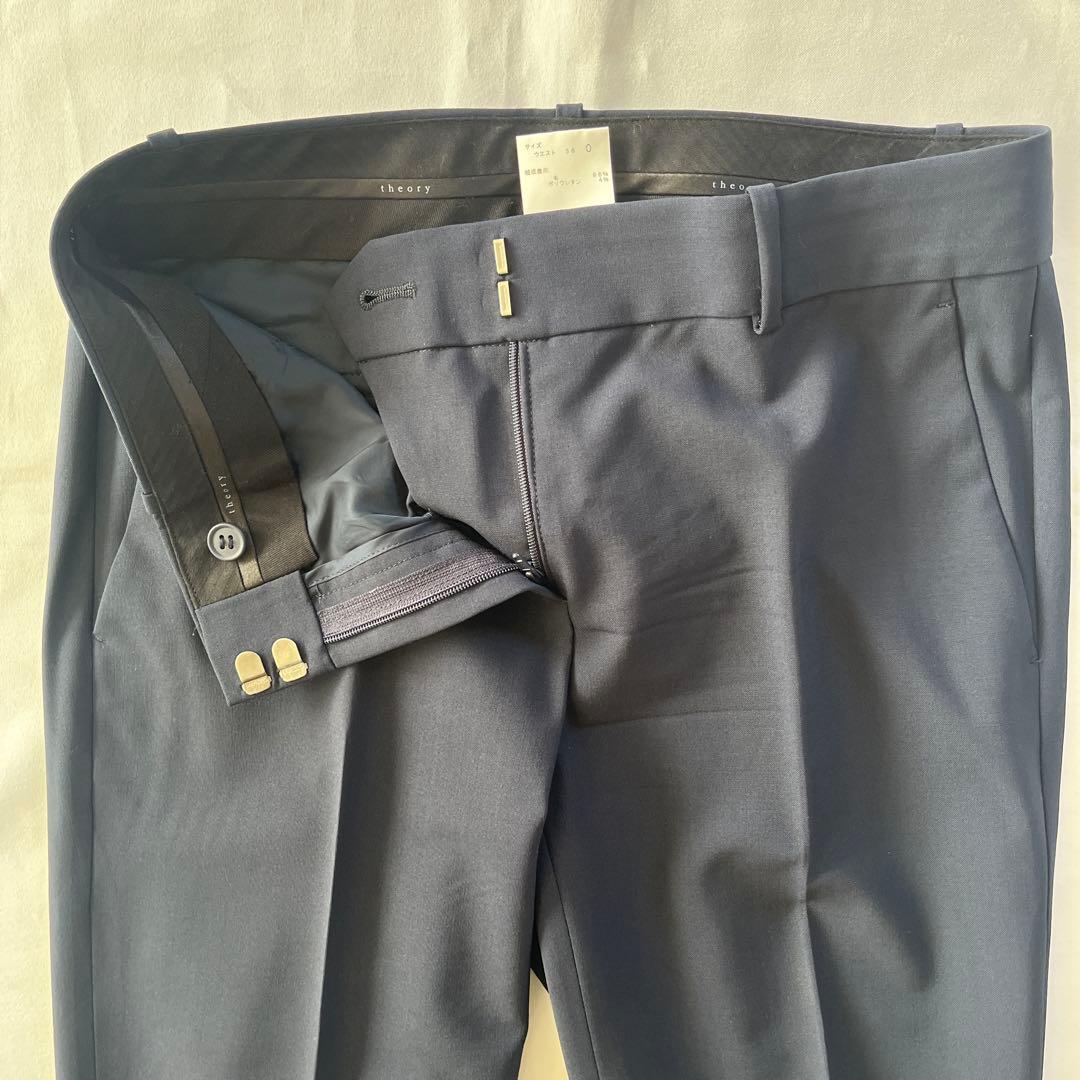 theory セオリー　ネイビーノーカラー パンツスーツ　サイズ0