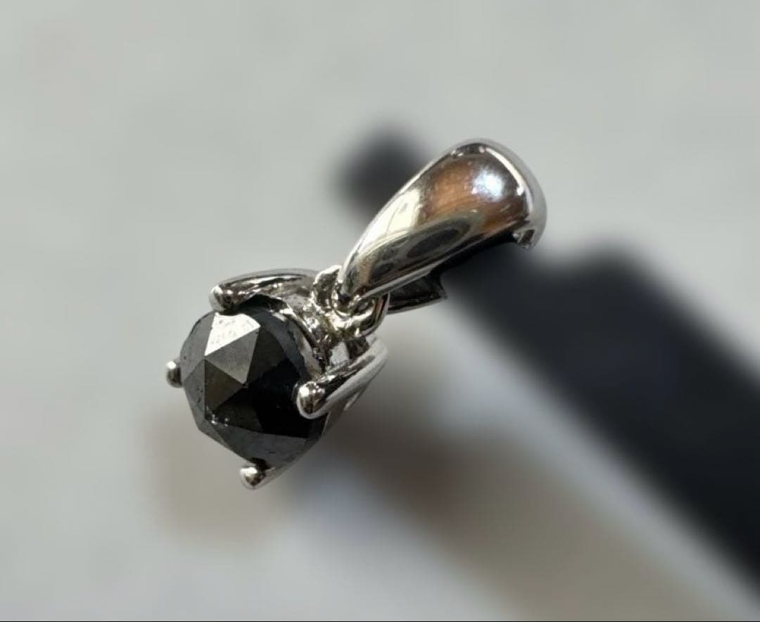 天然　ブラックダイヤモンド　ペンダントトップ　S925