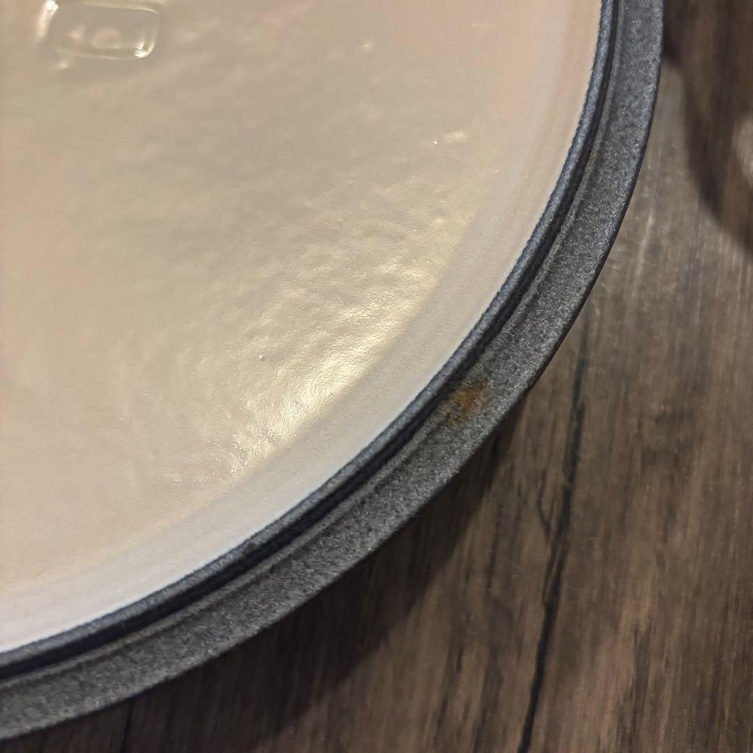 ない！Le Creusetココットロンド22カシス＋オーバル25ラピス