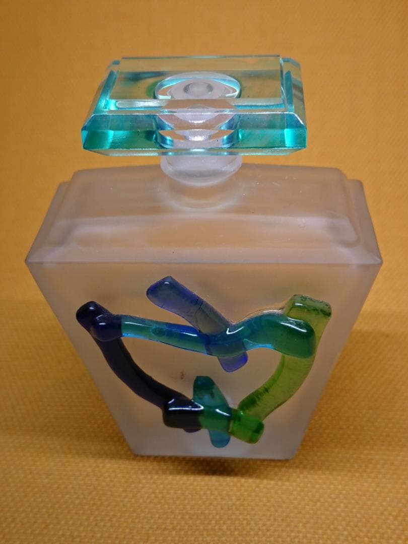 ガラス　香水瓶　イタリア　オブジェ　置物　インテリア　工芸品　美術品　A1017