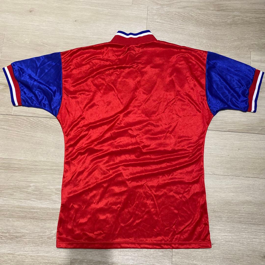 FC Bayern München 赤 シャツ