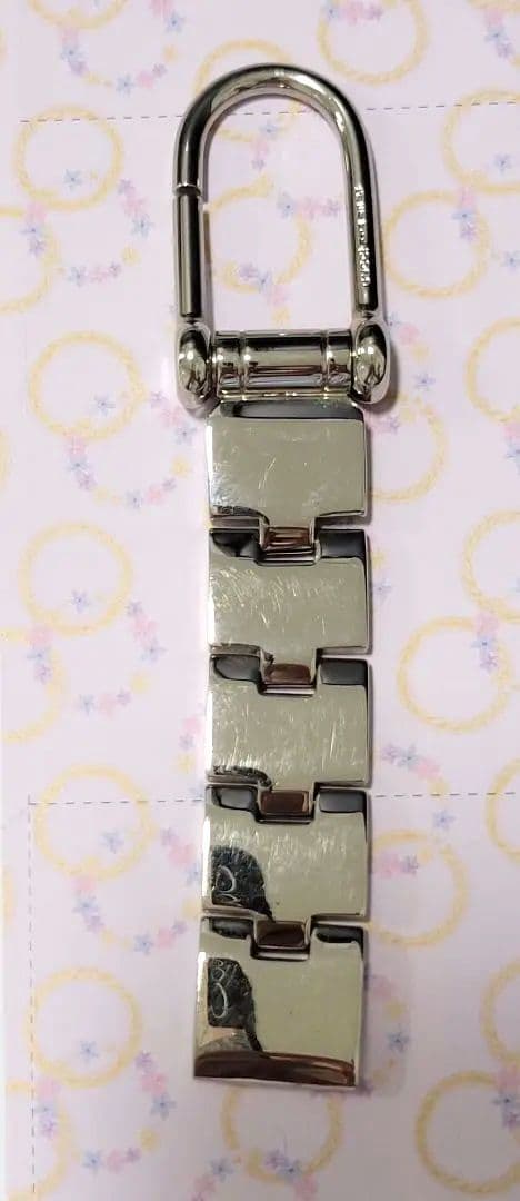 GUCCI シルバー ロゴキーホルダー