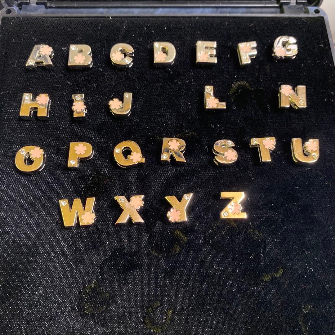 アルファベットチャームセット A-Z