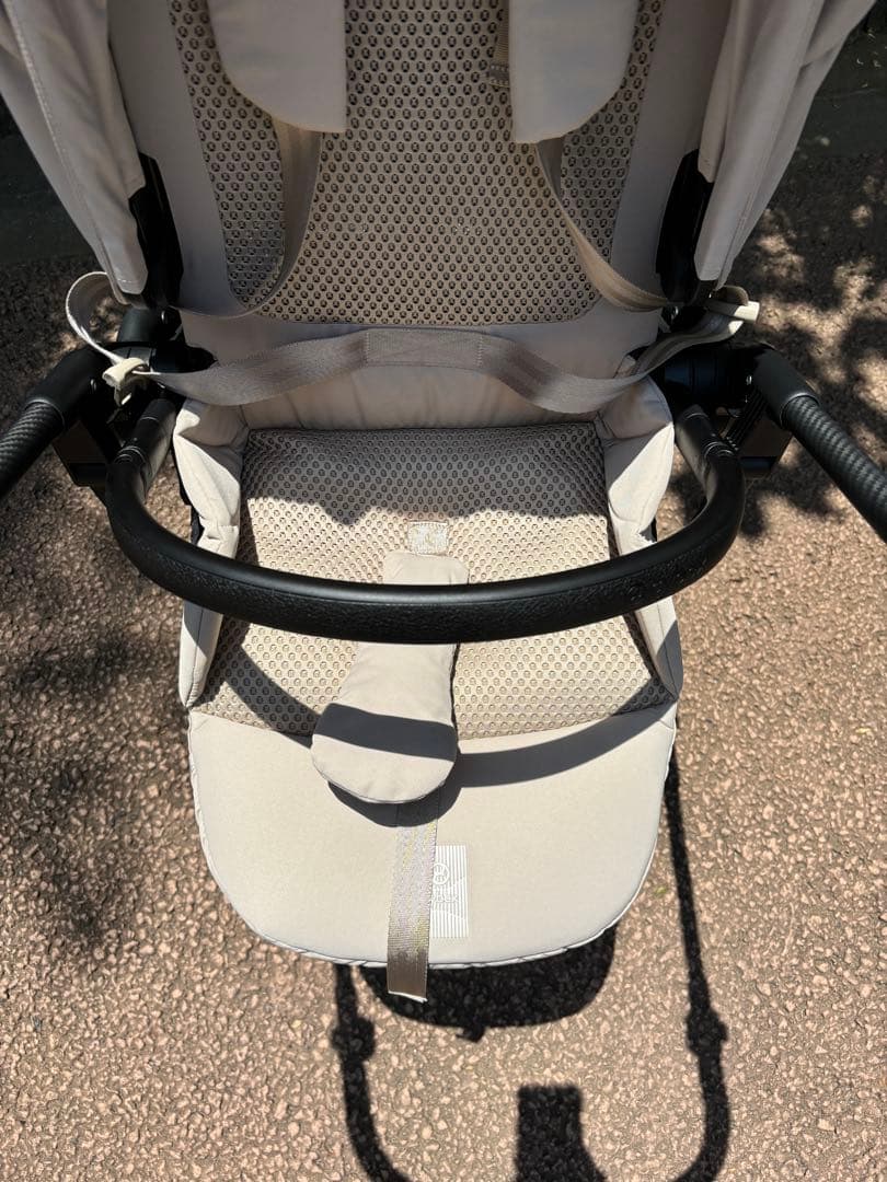 メリオカーボン　2025 アーモンドベージュ