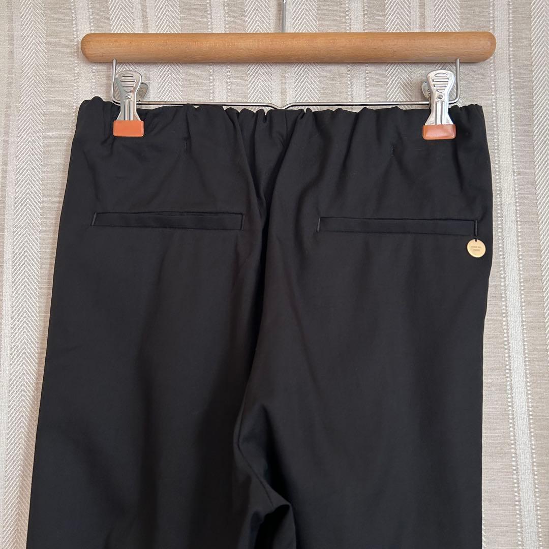 MARECHAL TERRE 黒Vネックノーカラーパンツスーツ2