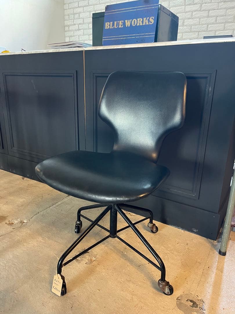 秋田木工デザイナーチェア