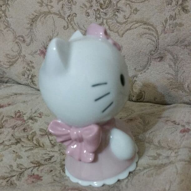 リアドロ陶器HelloKittyハローキティコラボです。