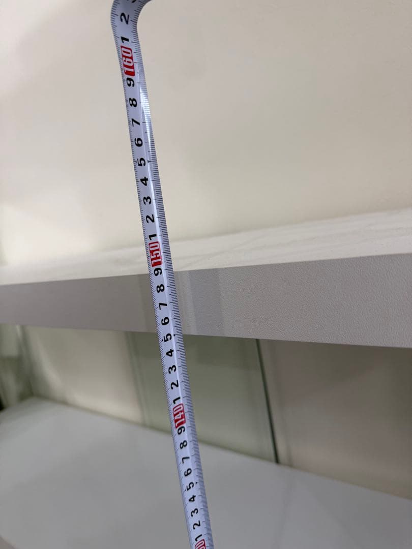 4段ホワイトガラスケース