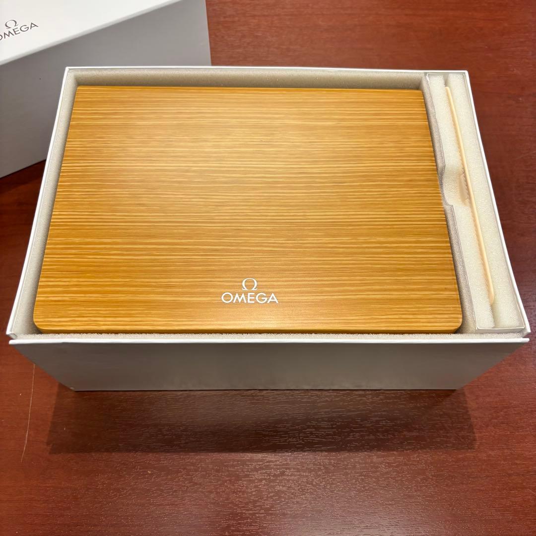 OMEGA 木製 時計ケース　シーホースピンバッチ付き