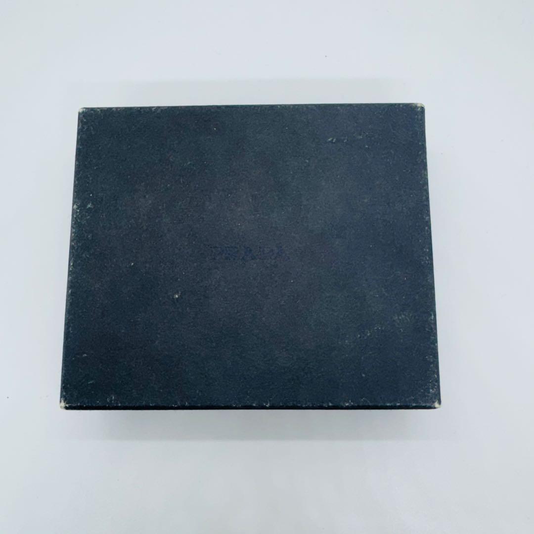 ✨PRADA✨プラダ✨バーガンディ✨レザー✨ヴィンテージ✨二つ折り財布✨