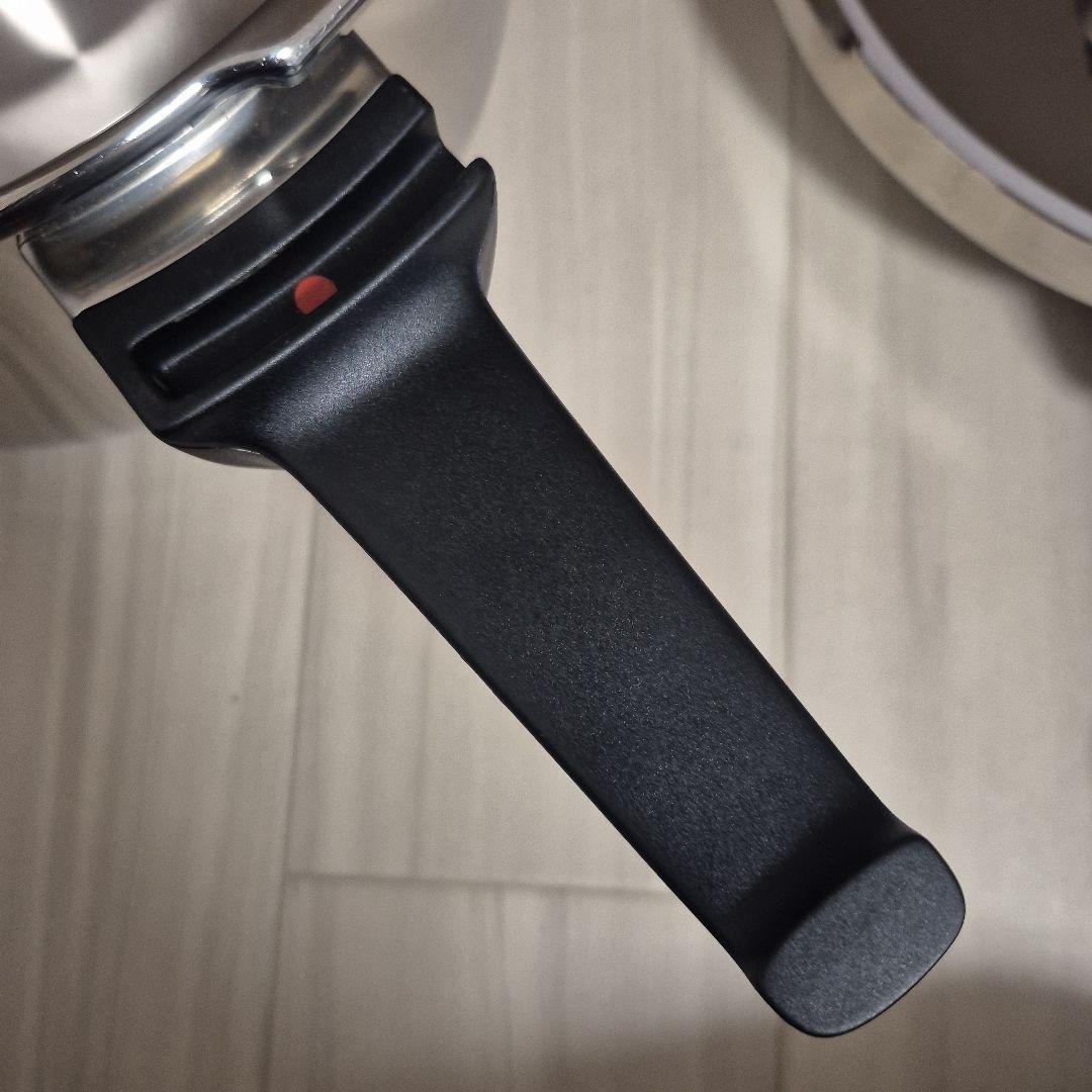 圧力鍋　フィスラー　ドイツ製　4.5㍑ 発売元　イワタニ　ほぼ新品