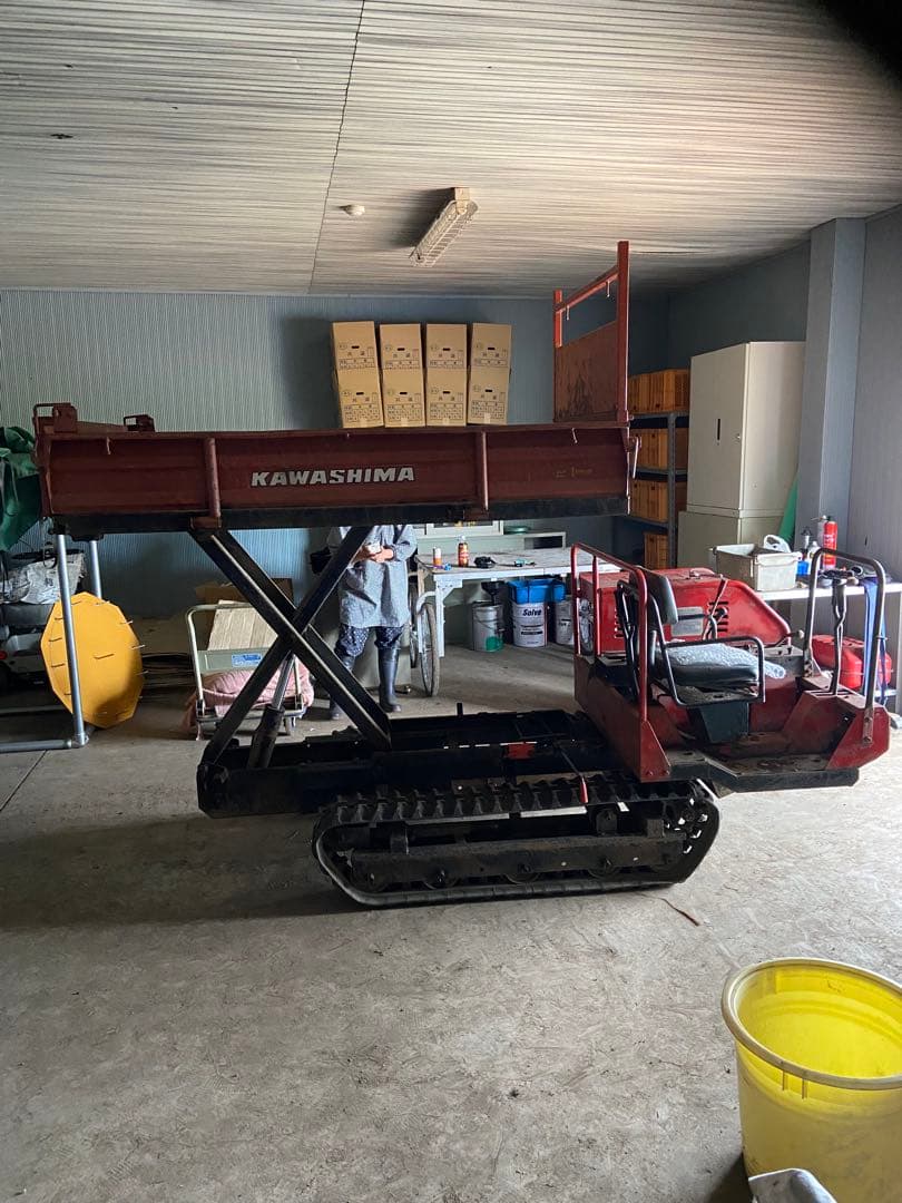 KAWASHIMA クローラー式　ダンプ、リフトアップ付き運搬車。500キロ