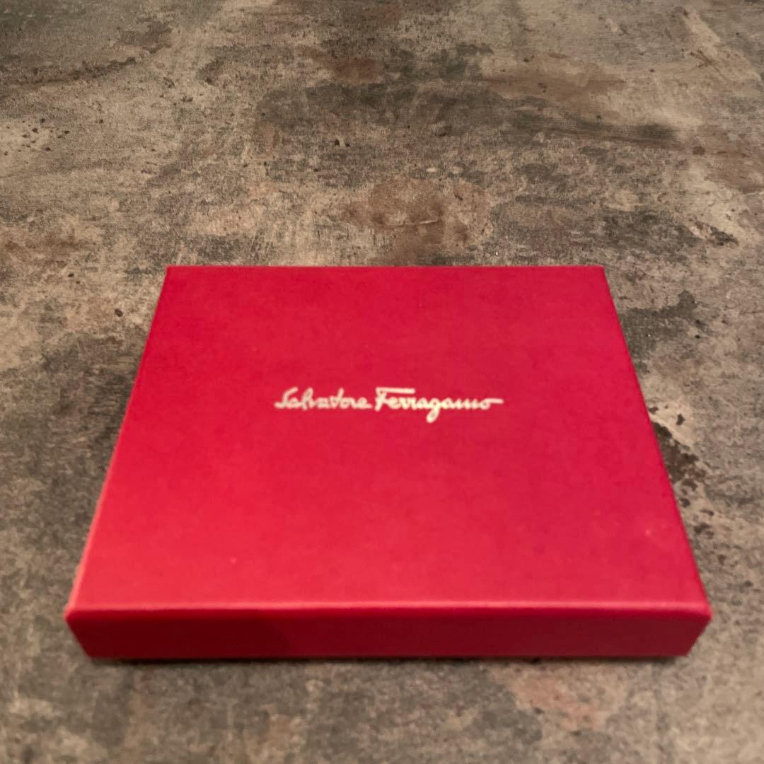 【新品】Salvatore Ferragamo 財布