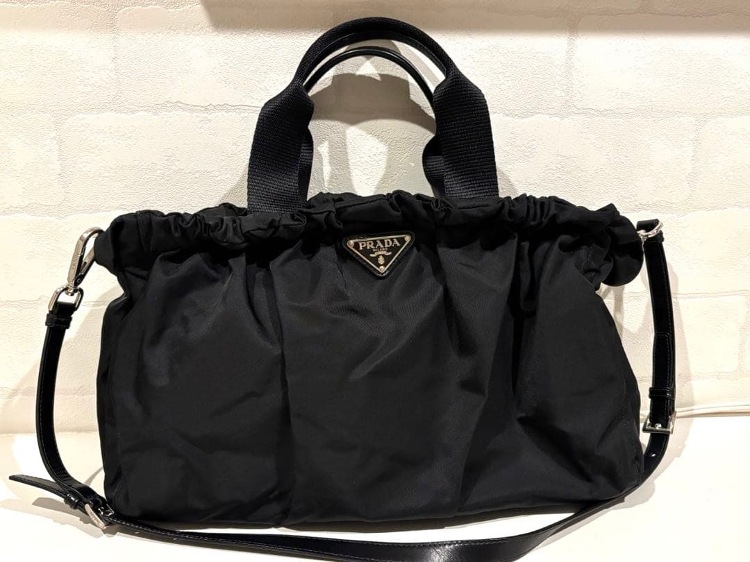 PRADA 黒 ナイロン ギャザートートバッグ